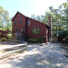 Unique Saltbox Near Dyer Pond (1264)