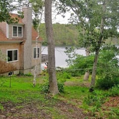 Tranquil Waterfront Cottage on Long Pond in Wellfleet (1687)