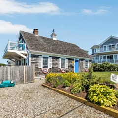 Water View Retreat Overlooking Colonial Acres Beach (2341)