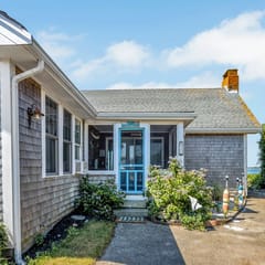 Waterfront Rental on Nantucket Sound (2358)