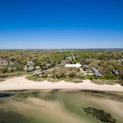 Breakwaters Condo with Pool and Beach Access (2420)
