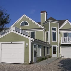 Expansive Home With Gorgeous Bay Views! (1052)