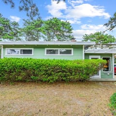Surf Side! (Ocean View) Iconic Mid-Century Modern, close to Lecount (CS0059)
