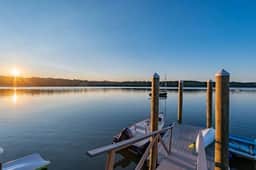 Waterfront renovated luxury home on the water  RPMS088 - Image 4