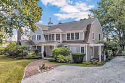 Waterfront Luxury in Falmouth with Private Beach Access RPAM119 - Image 5
