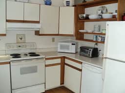 Comfort & Privacy Near Lt. Island (1295) - Image 4