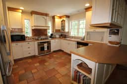 Close To Wellfleet Center & Harbor (1354) - Image 4