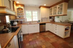 Close To Wellfleet Center & Harbor (1354) - Image 5