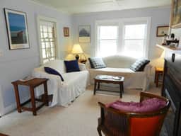 Renovated 2BR Cottage, Your Front Row Seat to the Sea (1553) - Image 2