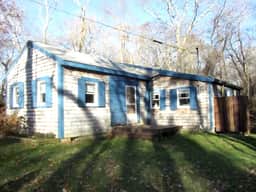 Pets Welcome Near Town & Bike Trail (1471) - Image 2