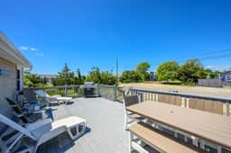 Cozy Duplex Retreat Close to Beaches! (1814) - Image 2