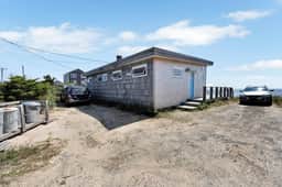 Waterfront, Beach Point Rental (1994) - Image 3