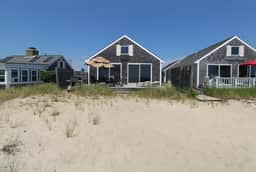 Beach Point Bayfront Cottage (1993) - Image 3