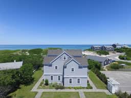 Luxury Beachfront Condo on Bayview Beach (2047) - Image 2