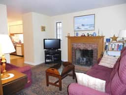 Pet friendly home with central air (1998) - Image 3