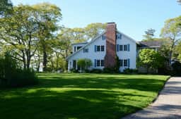 Rare Osterville family in an Unbeatable Location RPMS009 - Image 3
