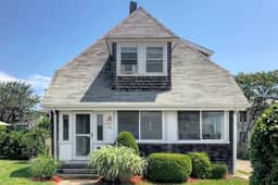 Falmouth Heights Charmer By The Beach RPAM004 - Image 2