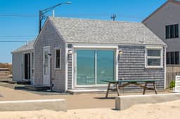 Beautiful 1 bedroom cottage on the beach! RPSH008 - Image 4
