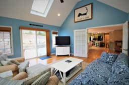 Sprawling Home With Great Outdoor Space (2288) - Image 4