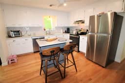 Great Home in a Quiet Neighborhood Yet Close to Town and Beaches (2312) - Image 3