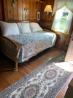 Studio Cottage w/ Oak Floors and Knotty Pine Walls (CS0003) - Image 3