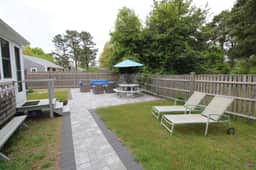 Stunning Private Yard, Close to Town & Beaches (2305) - Image 2