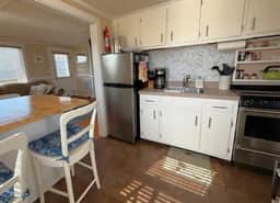 Wellfleet Harbor Facing Adorable Cottage (2308) - Image 5