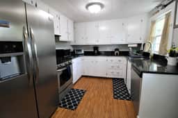 Convenient Single-Level Retreat Near Harbor, Ferries & Main St Hyannis (2309) - Image 2