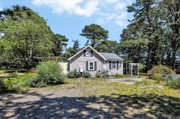 Cozy Cottage Close To Seagull Beach (2333) - Image 2