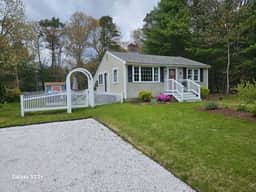 Cotuit Getaway Near Beaches RPMS146 - Image 2