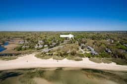 Perfectly Located Large House Just Steps From The Beach! RPAM066 - Image 3
