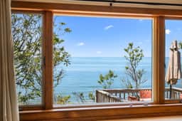 Beachfront Home Offering Direct Access to Your Own Private Beach (2386) - Image 4