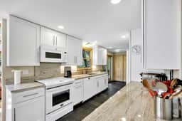 Spacious Home With Private Heated Pool (2389) - Image 4