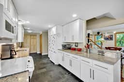 Spacious Home With Private Heated Pool (2389) - Image 5
