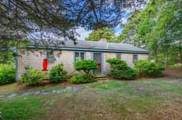 Waterfront Home Overlooking Taylor's pond (2417) - Image 3