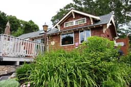 Refurbished Cottage with Views of Town Cove (1038) - Image 3