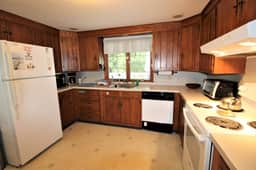 Expansive Home by Orleans Town Landing (1086) - Image 3