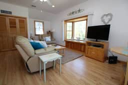 Cute Cottage Near Bay and Ocean Beaches(2436) - Image 3