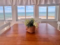 Amazing Views from this Beachfront Condo (1143) - Image 4