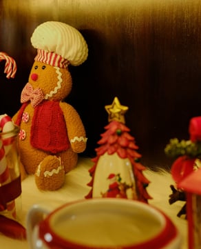 Gingerbread House Dining