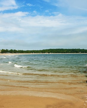 Mayflower's Wide Shore