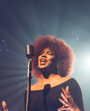 Nikki Childs