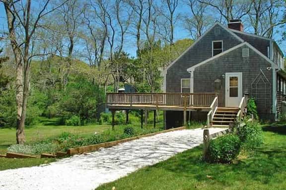 Relax & Enjoy The Garden House (1693) - Image 1