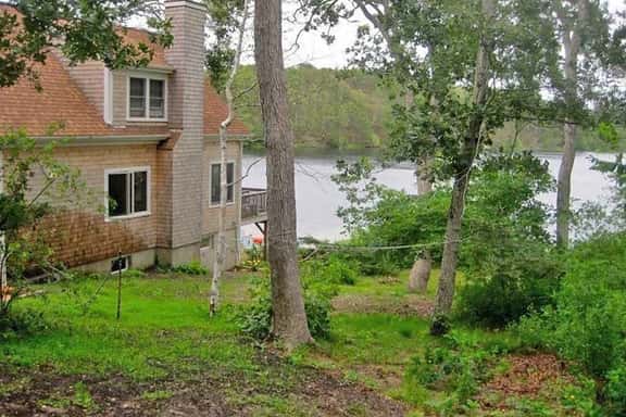 Tranquil Waterfront Cottage on Long Pond in Wellfleet (1687) - Image 1