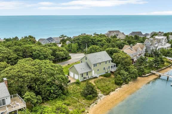 Exclusive Gated Great Island on Nantucket Sound (1783) - Image 1