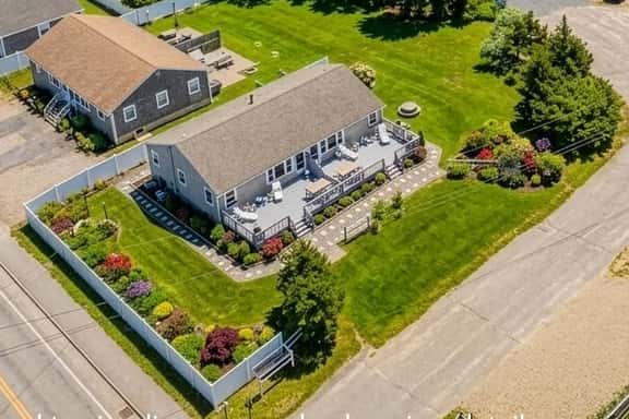 Cozy Duplex Retreat Close to Beaches! (1814) - Image 1