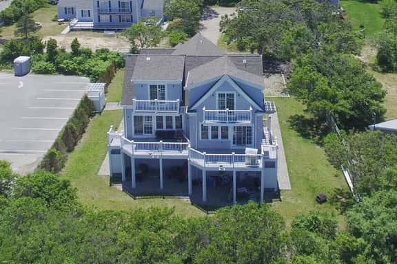 Luxury Beachfront Condo on Bayview Beach (2047) - Image 1