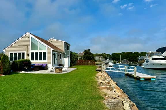 Boater's Paradise with Beaches Nearby! RPAM010 - Image 1