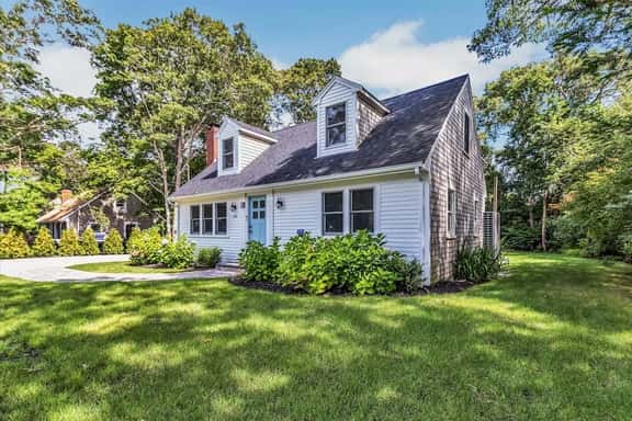 Centrally Located Hyannis Home Close To It All RPAM080 - Image 1