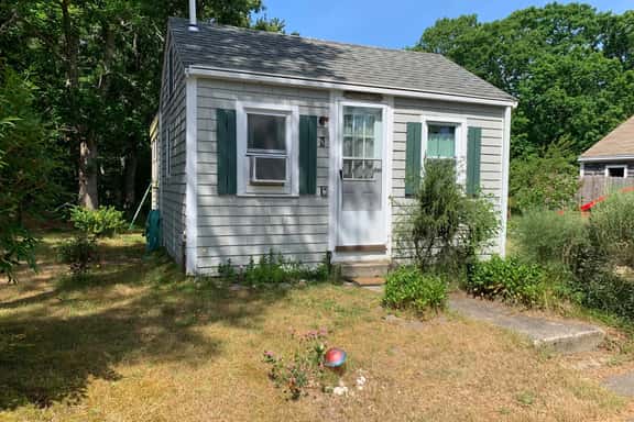 Studio Cottage w/ Oak Floors and Knotty Pine Walls (CS0003) - Image 1